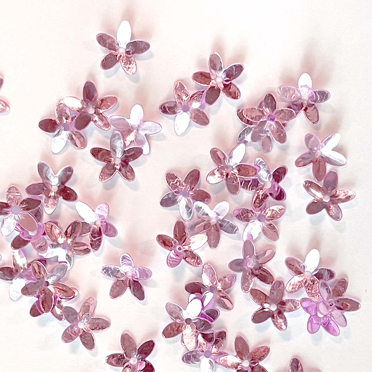 Sequins - Flower - 10mm - Daisy - Pink (S197)