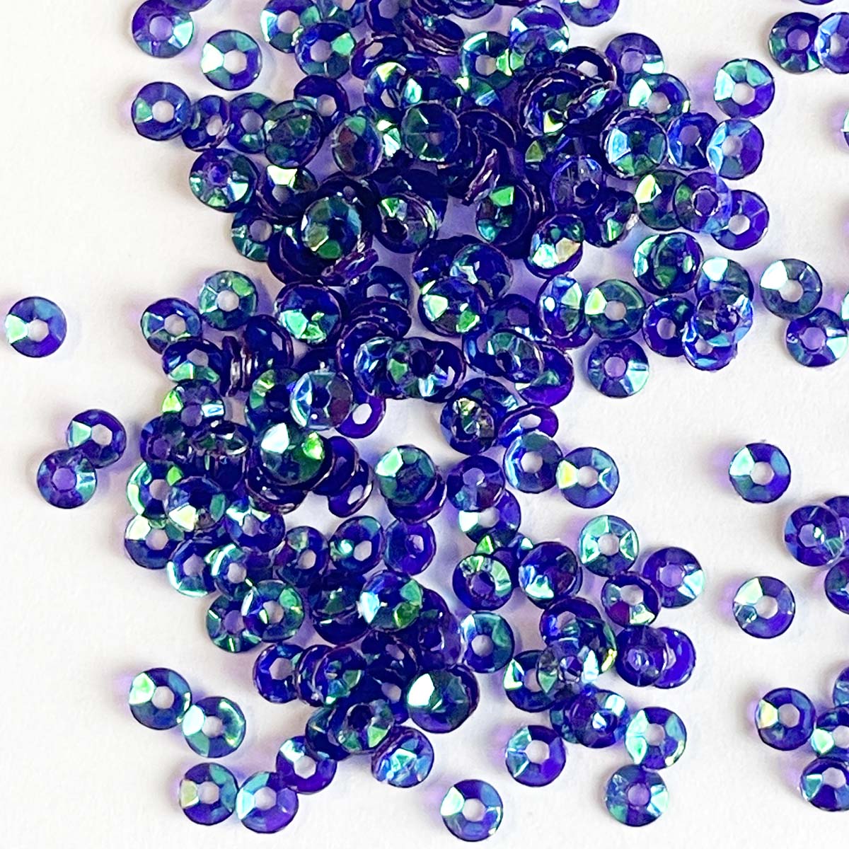  www.colourstreams.com.au Colour Streams Sequins Embellishments Stitching Embroidery Costumes Mardi Gras Dancing Ballet Theatre Shows Drag Queen Bling Iridescent Luminescent Sequins Cup Circle 3mm Purple with Green and Blue Lights S220