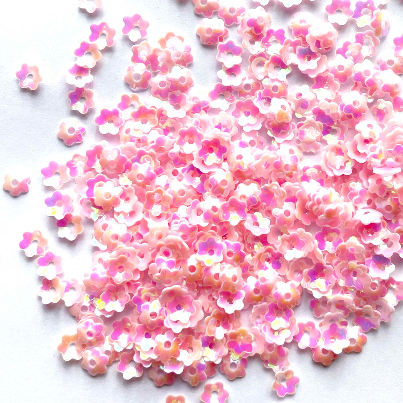 www.colourstreams.com.au Colour Streams Flowers  Emberoidery Stitching Embellishments Costuming Australia NZ Canada USA 5mm Pink with Gold Lights S85