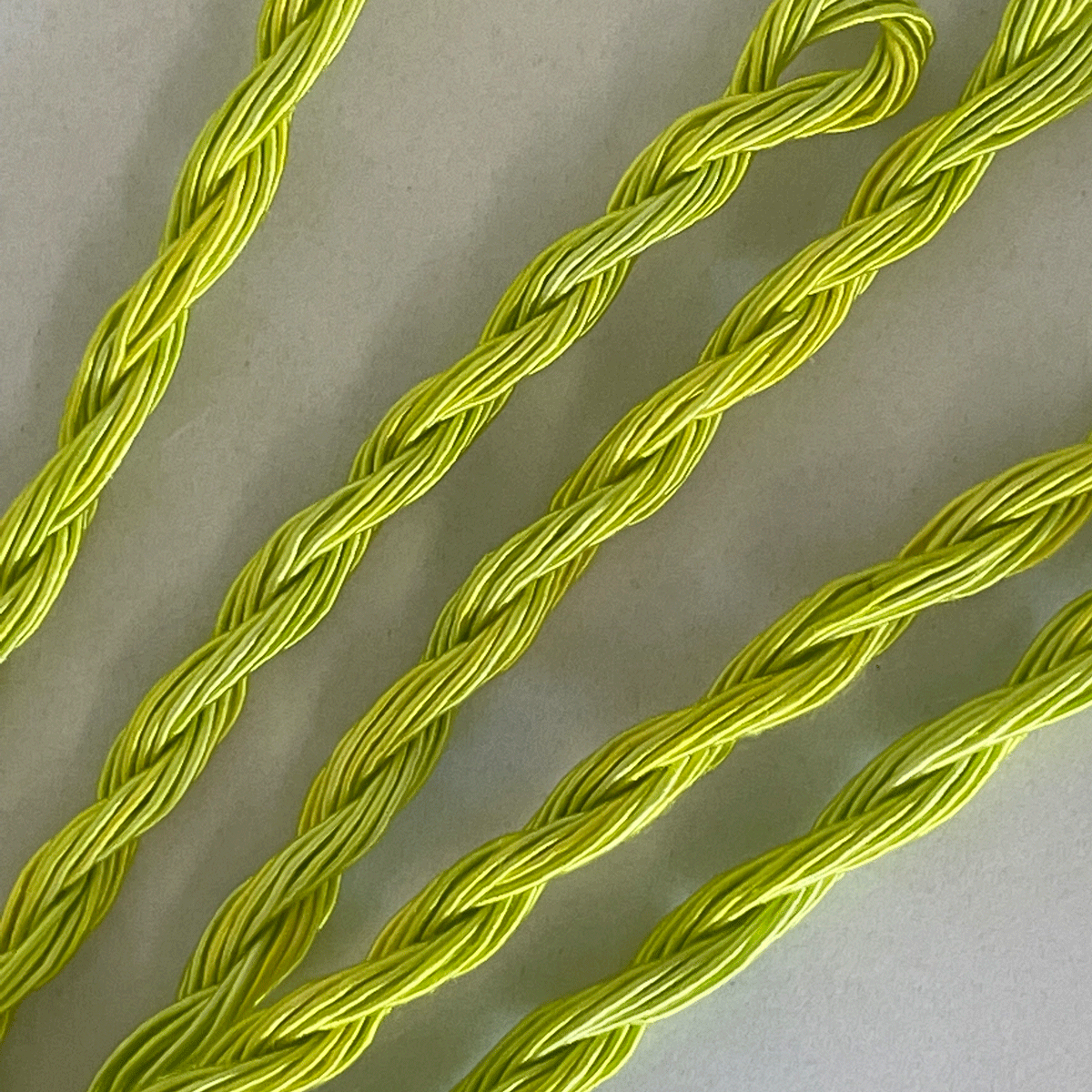 www.colourstreams.com.au Colour Streams Gimp Hand Dyed DL 46 Lime Fizz Greens